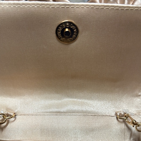 New Ruffle clutch purse gold chain for the shoulder by Jewel Badgley Mischka - Picture 6 of 9